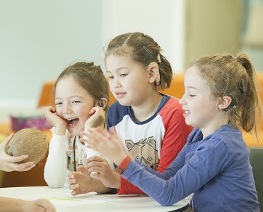 Successful new special science camp for children who are deaf or hard of hearing (DHH) initiated by PhD candidate Chi Yhun Lo