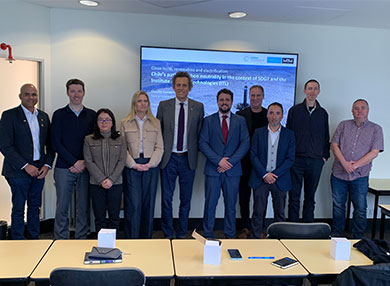 Chilean visitors share energy research ideas